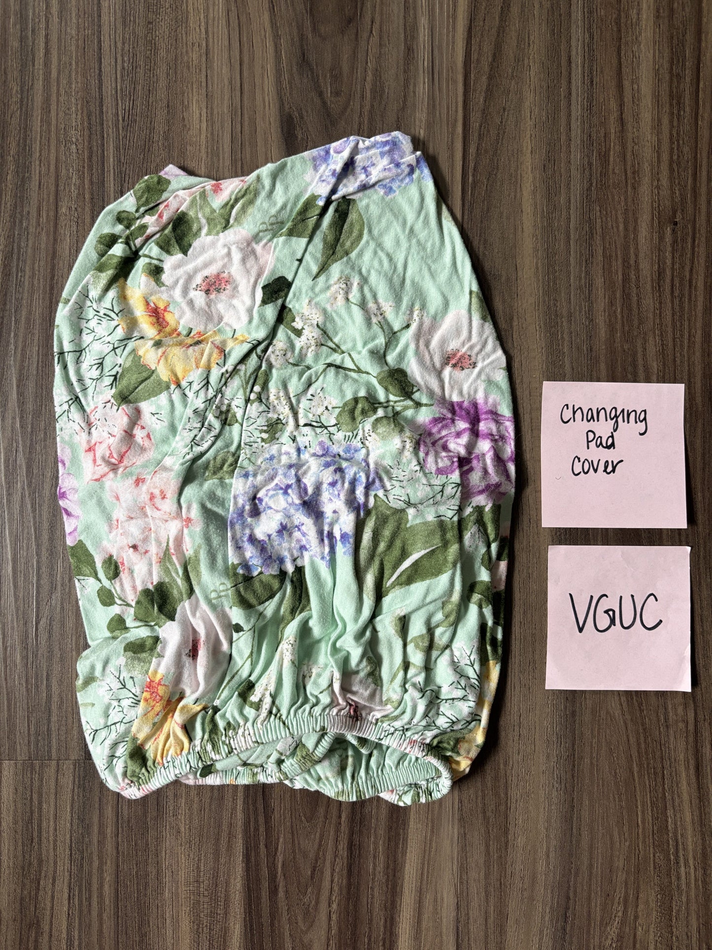 #77 - Posh Peanut (Bamboo) Green Floral Changing Pad Cover VGUC