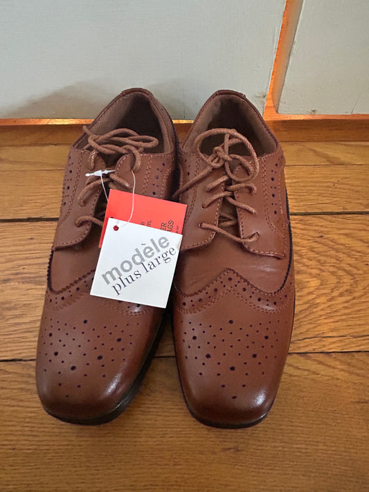 136 NWT Boys dress shoes size 3