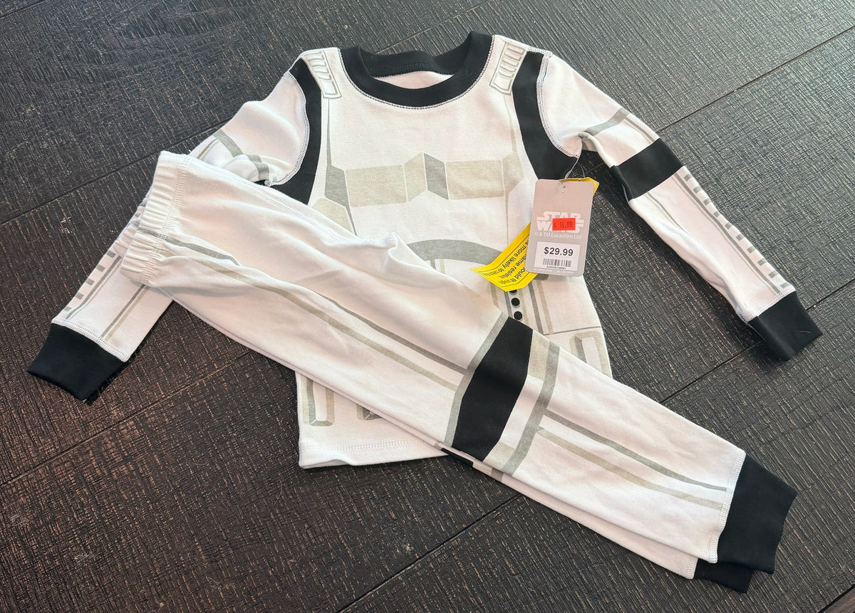 #66 Boys 4T Star Wars Pajamas NWT