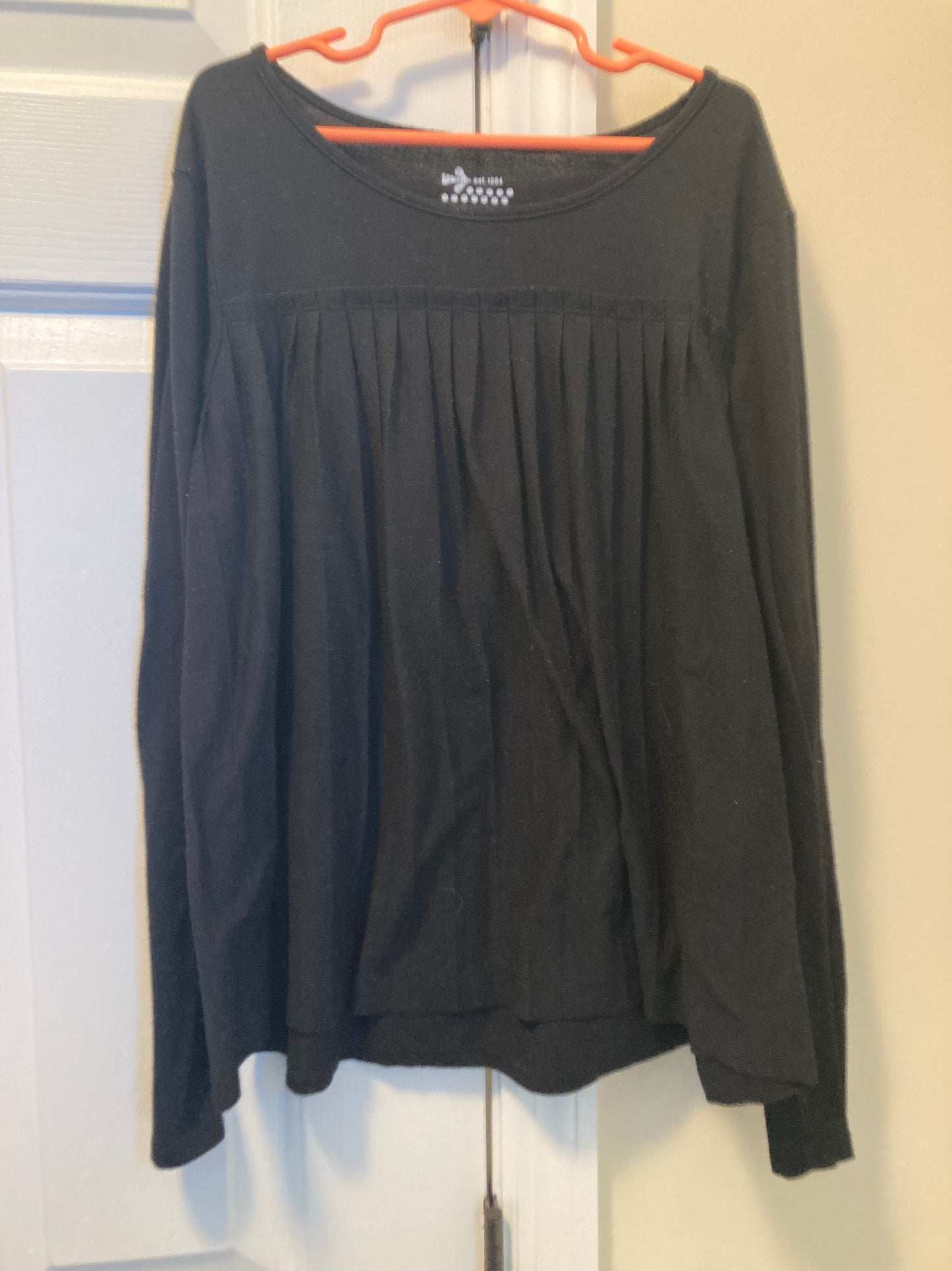Seller #57 Girls 10/12 Old Navy black pleated top