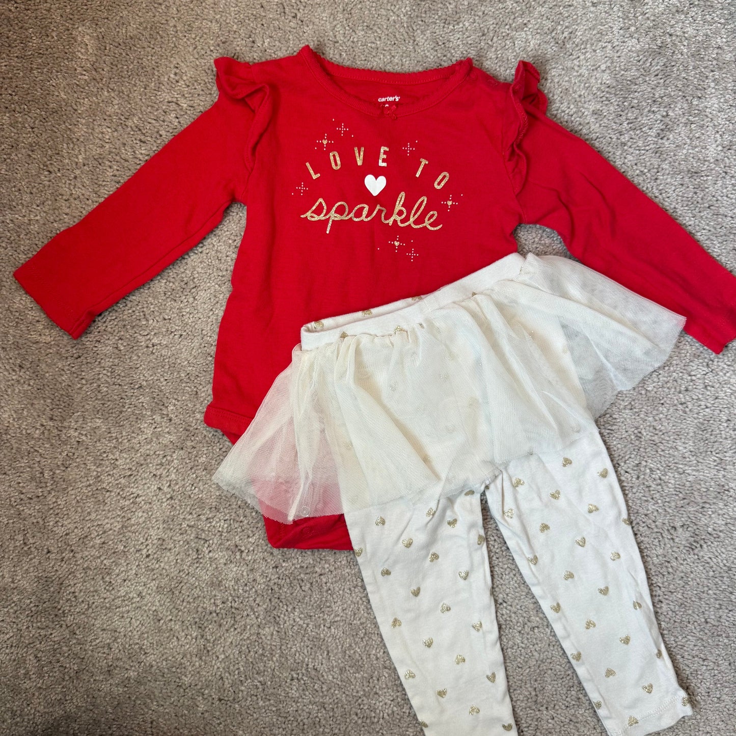 #139 Size 18M Carters Outfit
