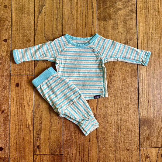 #95 EUC Boys Patagonia Blue and Gray Striped Baby Outfit, size 3-6 months