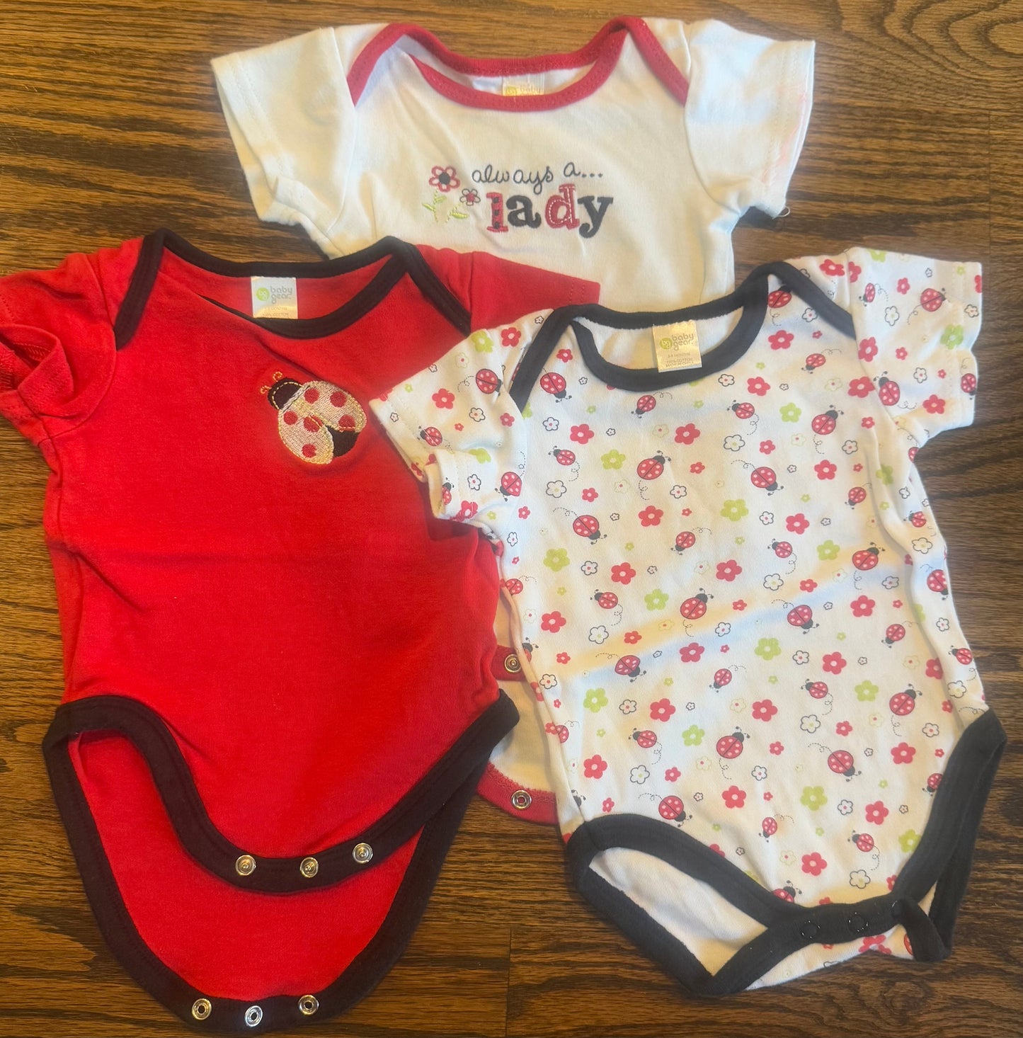 #28 REDUCED Baby Gear Girls Ladybug Onesie Set of 3, Size 3-6M