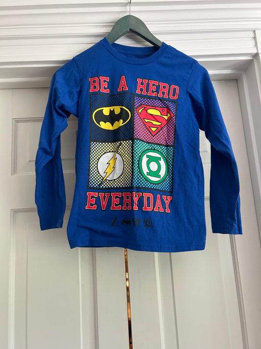 136 EUC super hero shirt size M