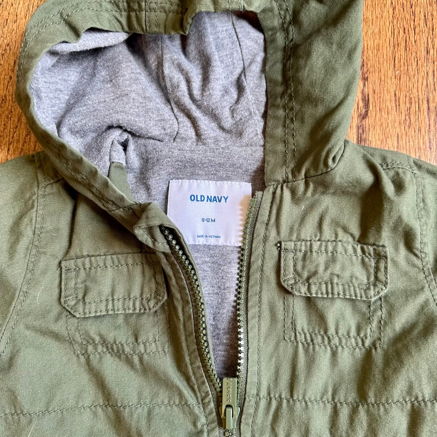 #95 GUC Old Navy Green Light Jacket, size 6-12 months