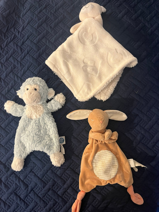 #211 Mary Meyer Lovie Set