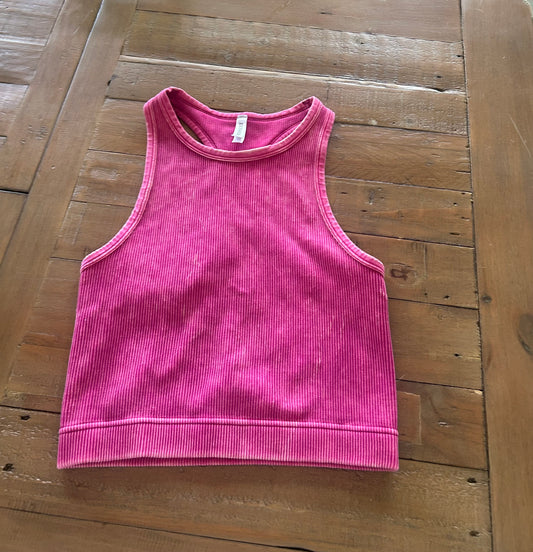137 Women's L/XL pink workout top