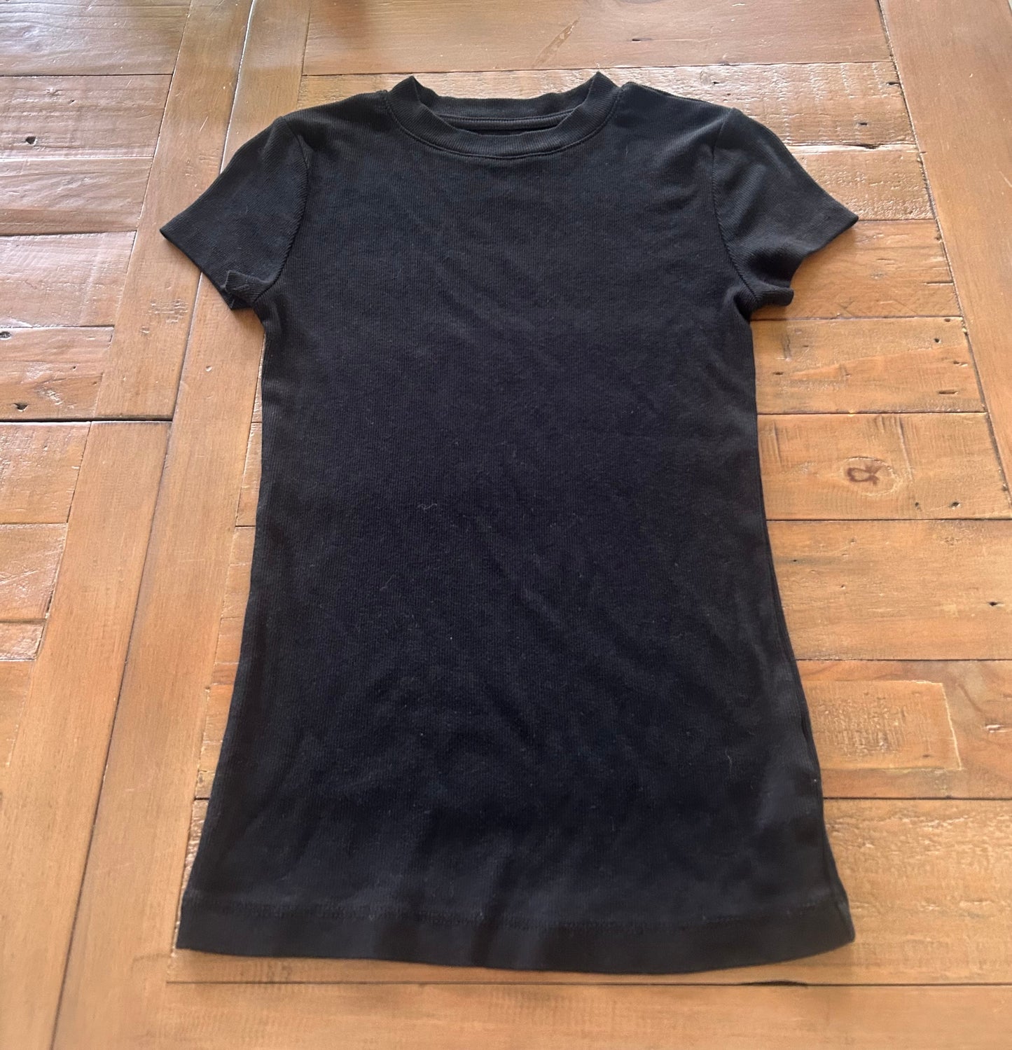 137 (3 shirts multiple pictures) All XS black, hot pink, green LN  brand: A new day from target