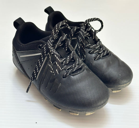 Seller #168 DSG Boys Size 10 Black Baseball Cleats
