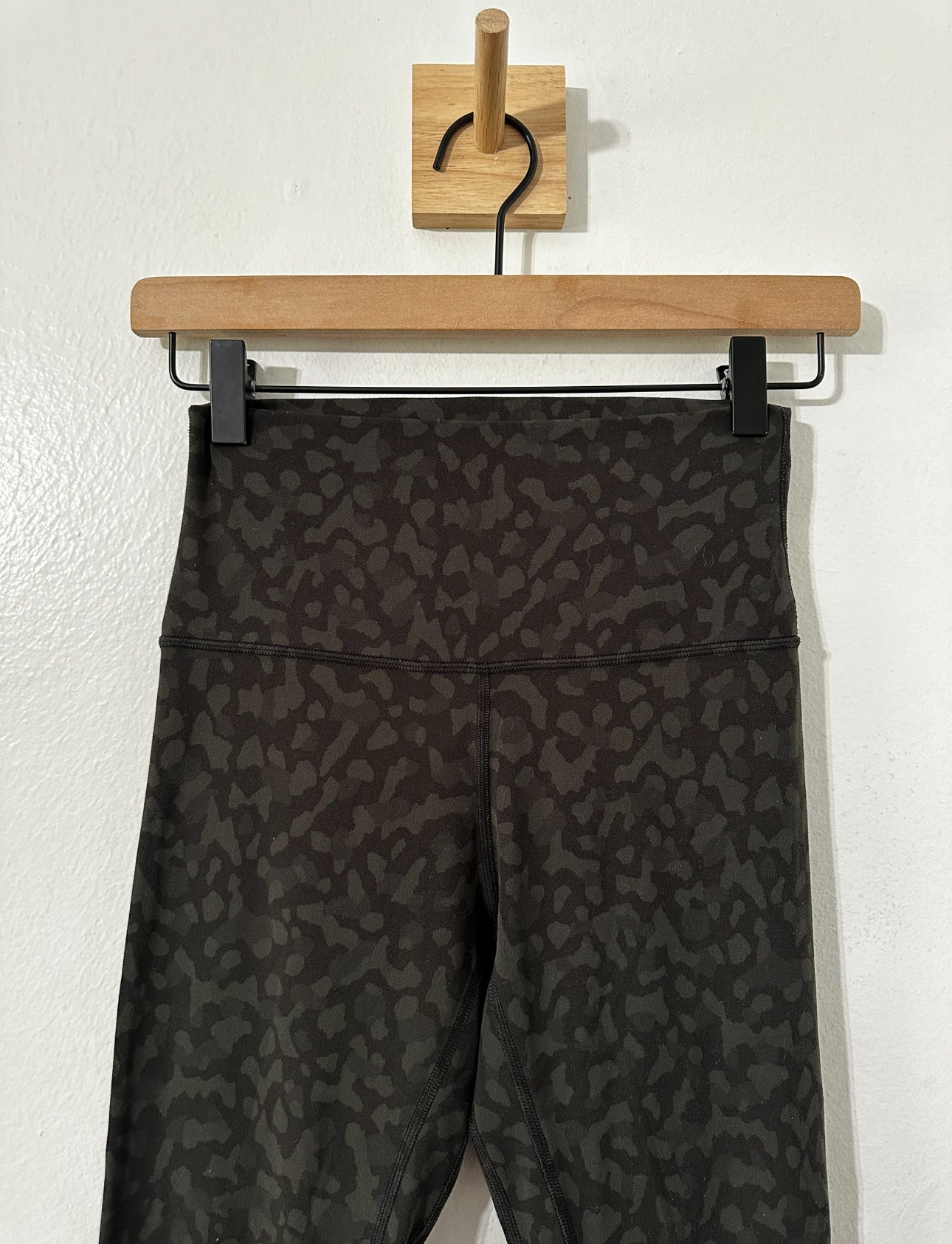#111 Women Lululemon Align Pant II 25" Formation Camo Evergreen Multi Activewear