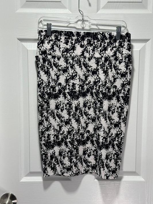 Lularoe Black & White Skirt - size S - EUC