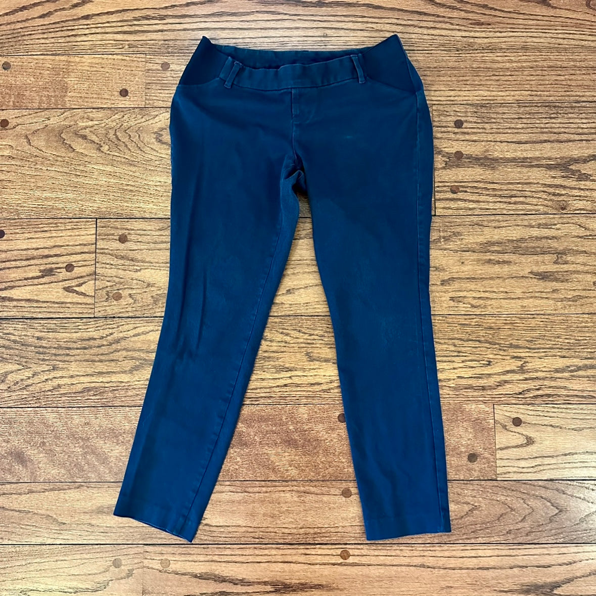 Women's Old Navy Maternity Navy (side panel) Cropped Pants - size 4