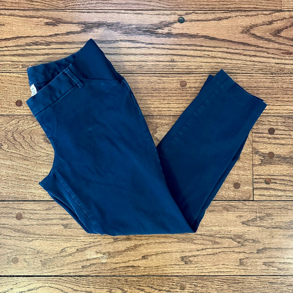 Women's Old Navy Maternity Navy (side panel) Cropped Pants - size 4
