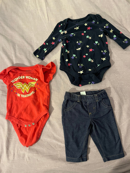#211 REDUCED 0-3m Wonder Woman Bundle