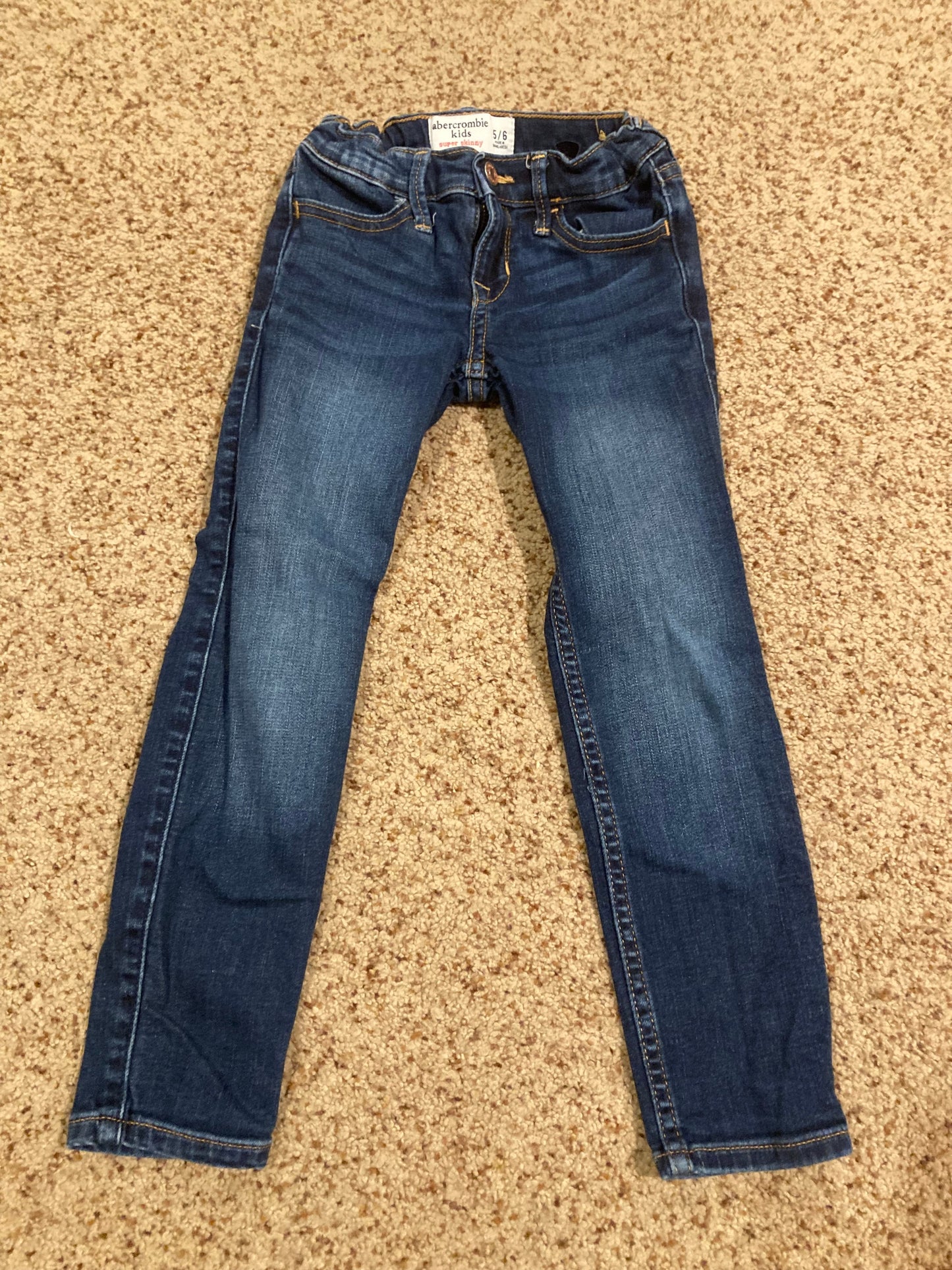 Seller #57 Girls 5/6 Abercrombie Kids Skinny jeans