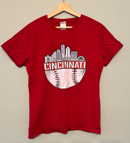 Seller #168 Red Cincinnati Skyline Baseball T-Shirt L (fits like M)