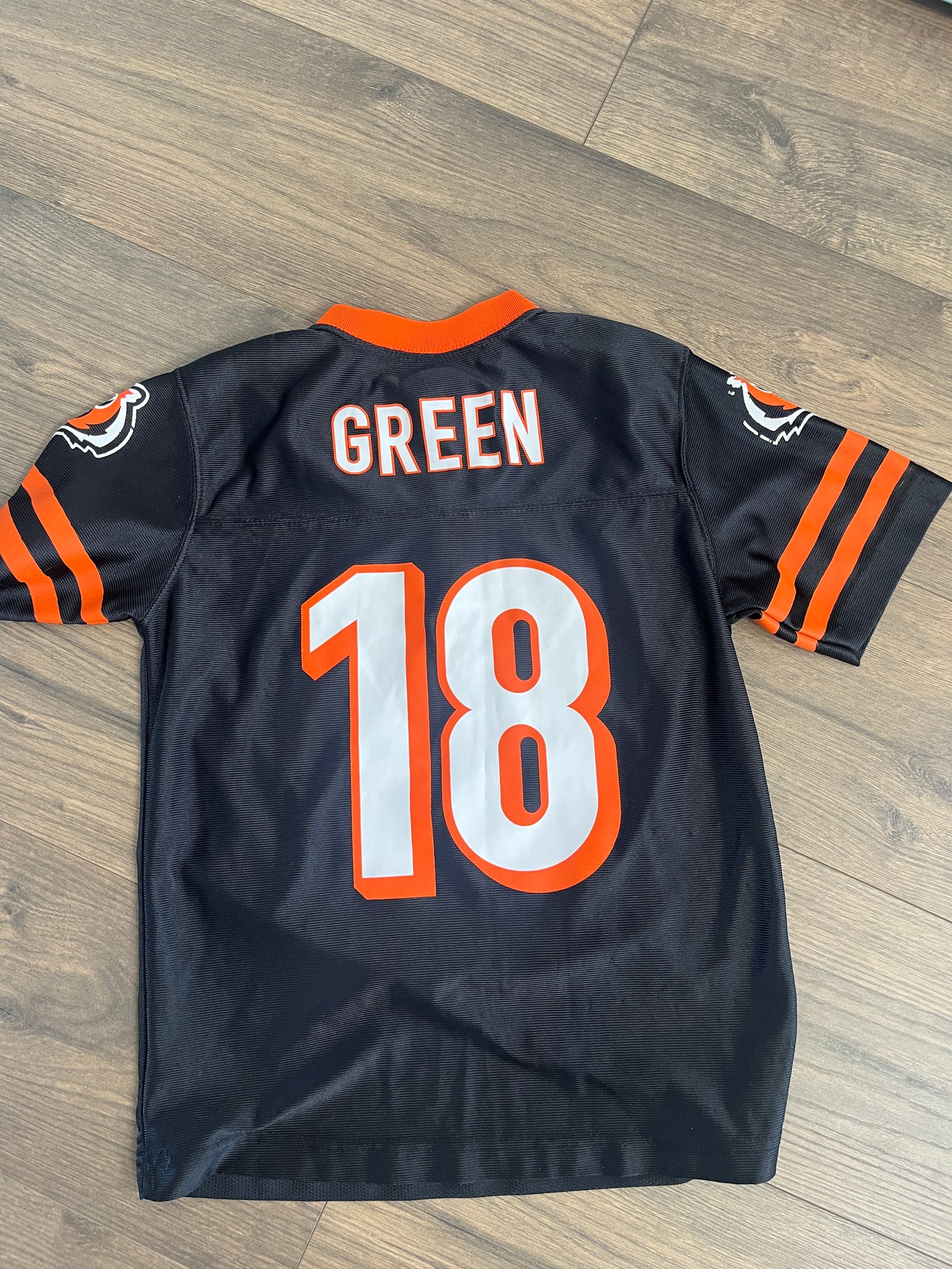137 bengals Jersey Green YL 8/10