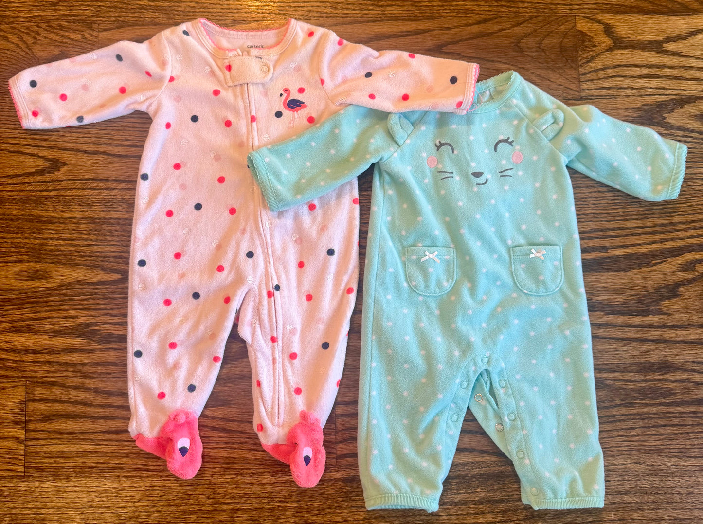 Seller #172 Carter’s Girls Sleepers Dots Set of 2 Size 3m