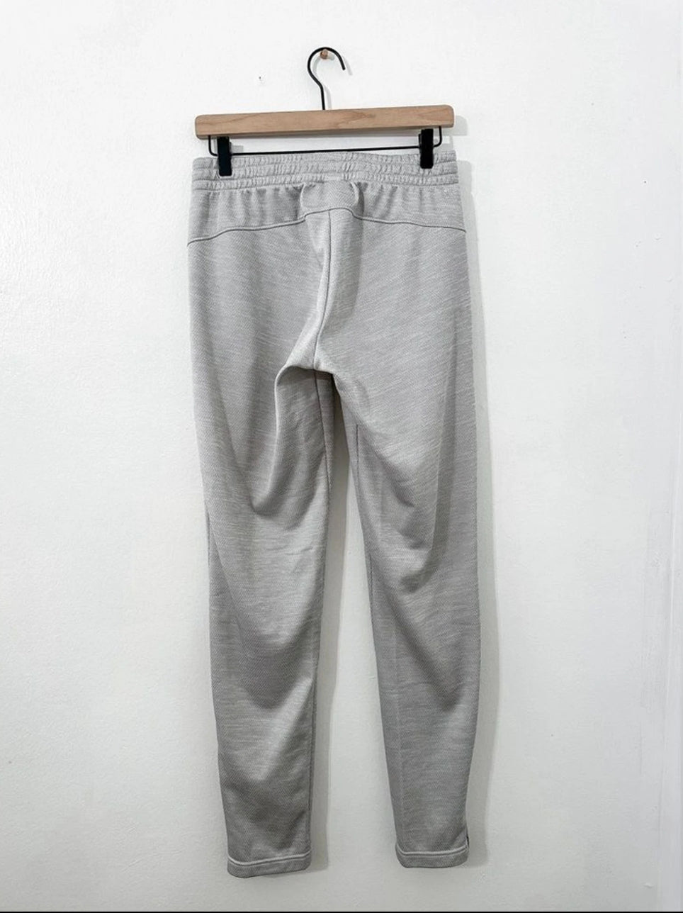 #111 Adidas Women’s Sweatpants Grey Athletic Joggers Size Medium