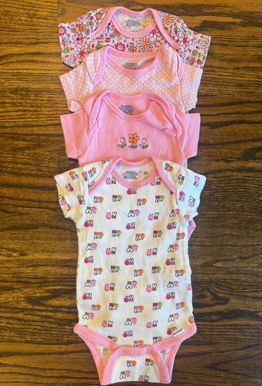 Seller #172 Gerber Girl Brand New Onesie Set of 4 Size 3-9 months