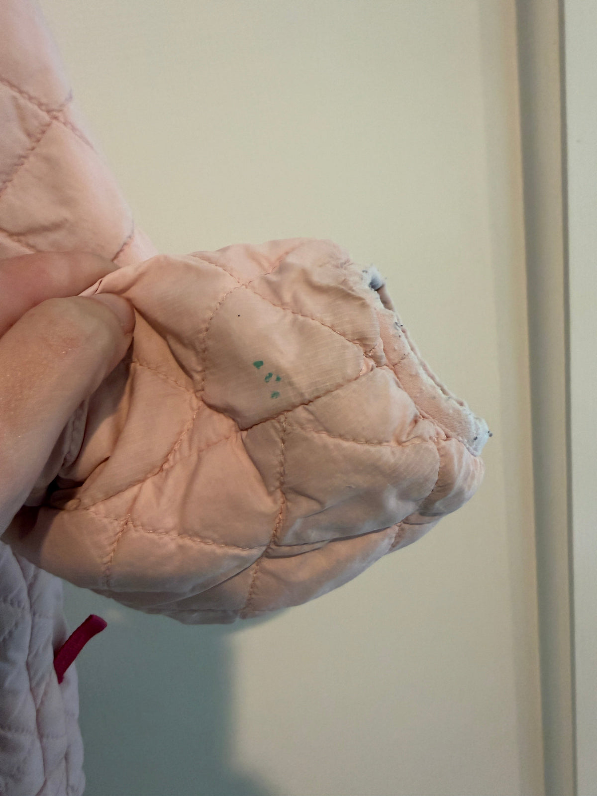 #9 Girls 5T Patagonia Light Pink Coat GUC (See photos)