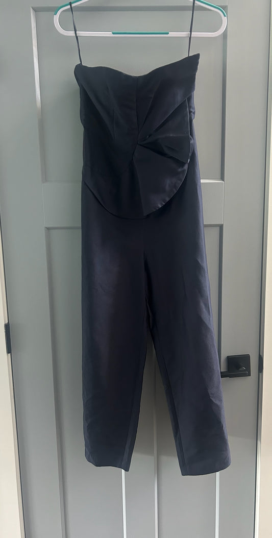136 nwt size 2 chicwish navy jumpsuit cropped