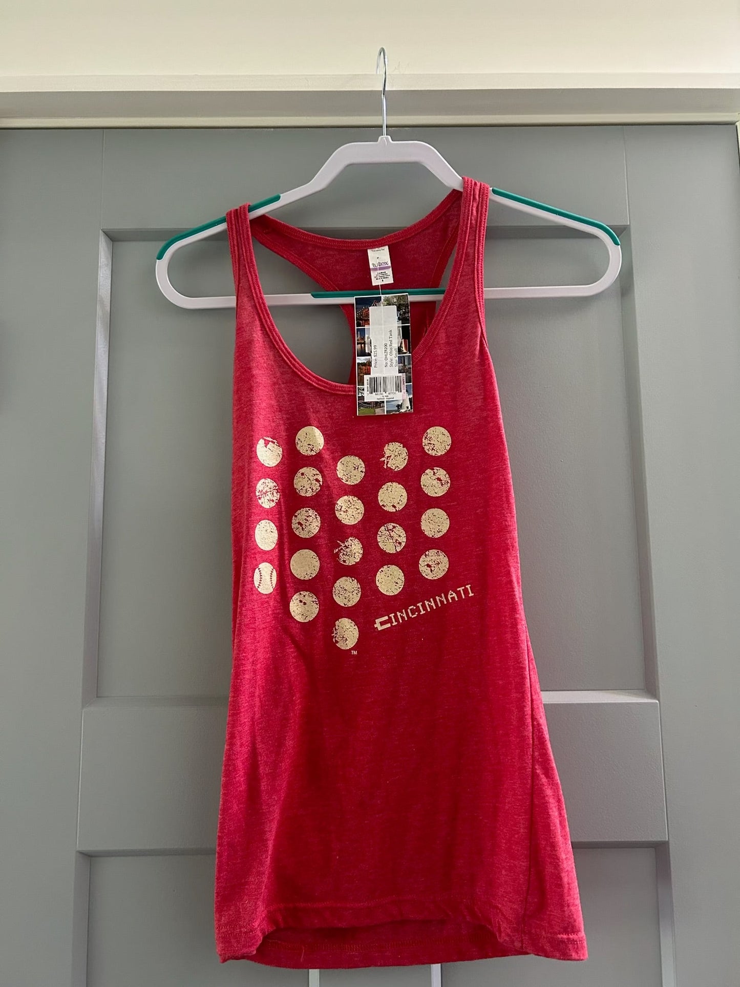 136 nwt Cincinnati baseball tank red women’s small
