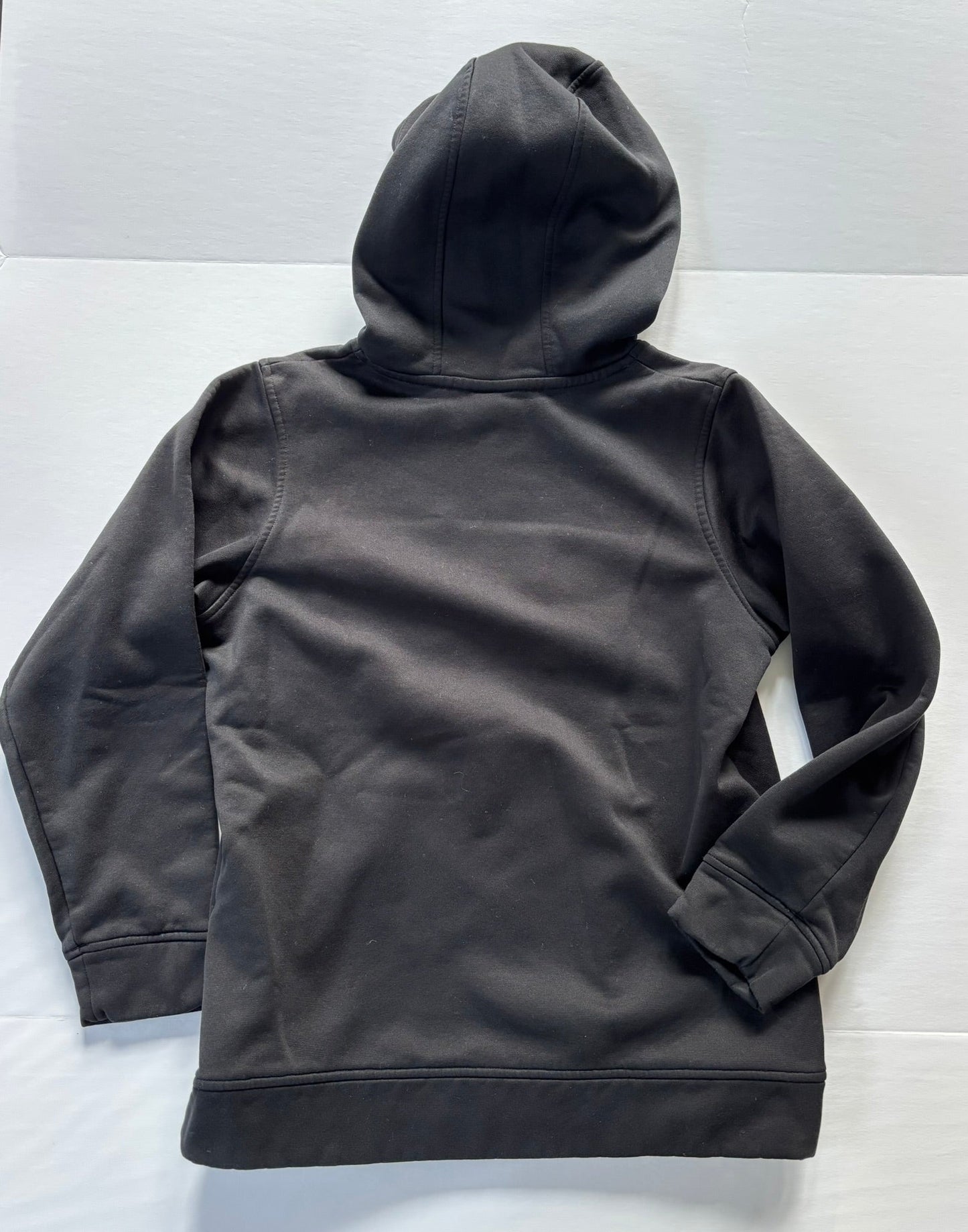 #101 Under Armour Logo Black Red Hooded Sweatshirt Boys Size YSM/8
