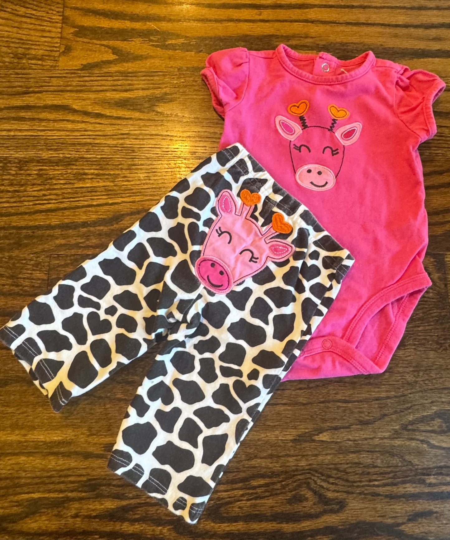 Seller #172 Jumping Bean Girl Cow Set Size 3M
