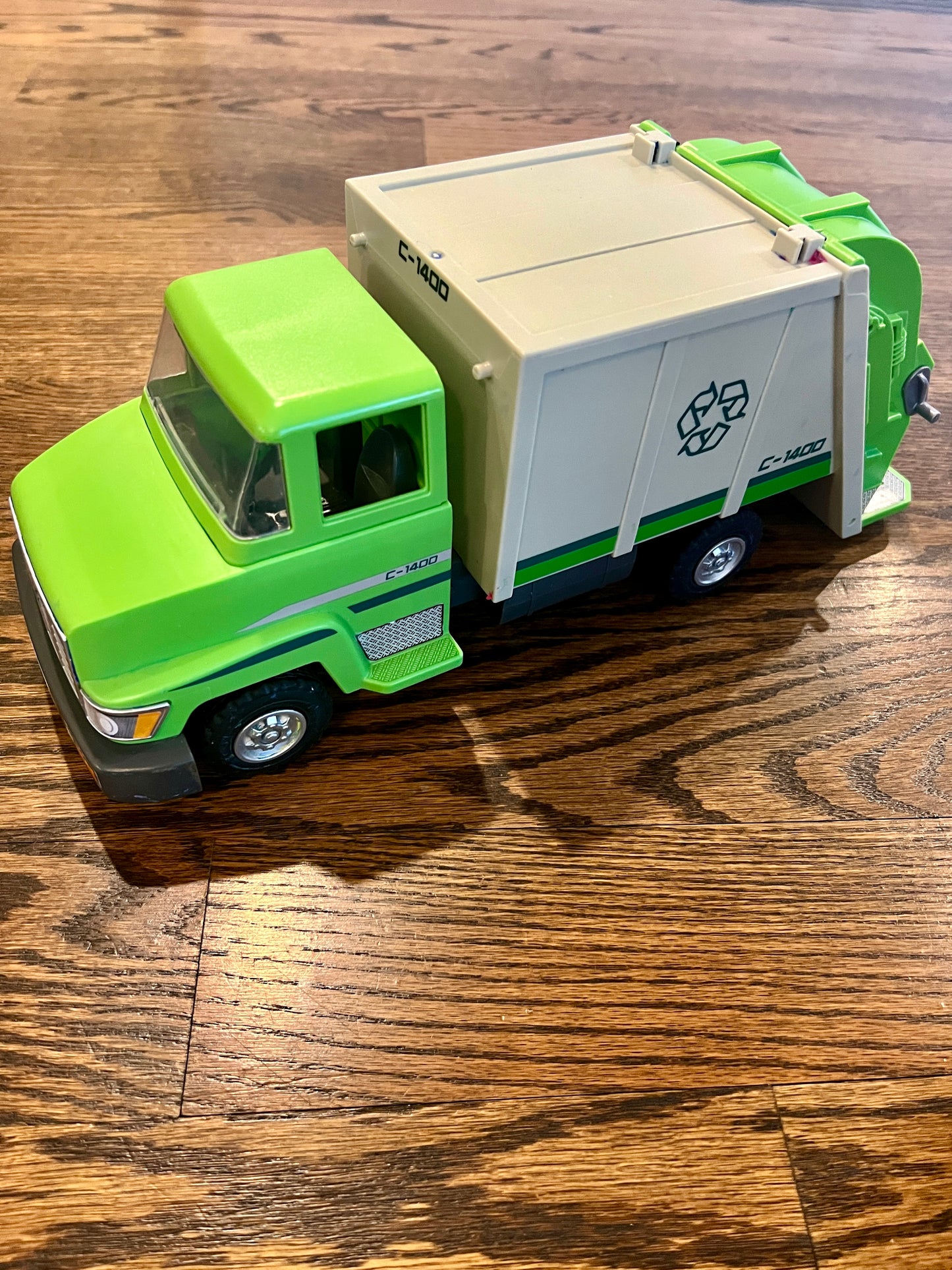 Green Recycling Truck Toy, GUC