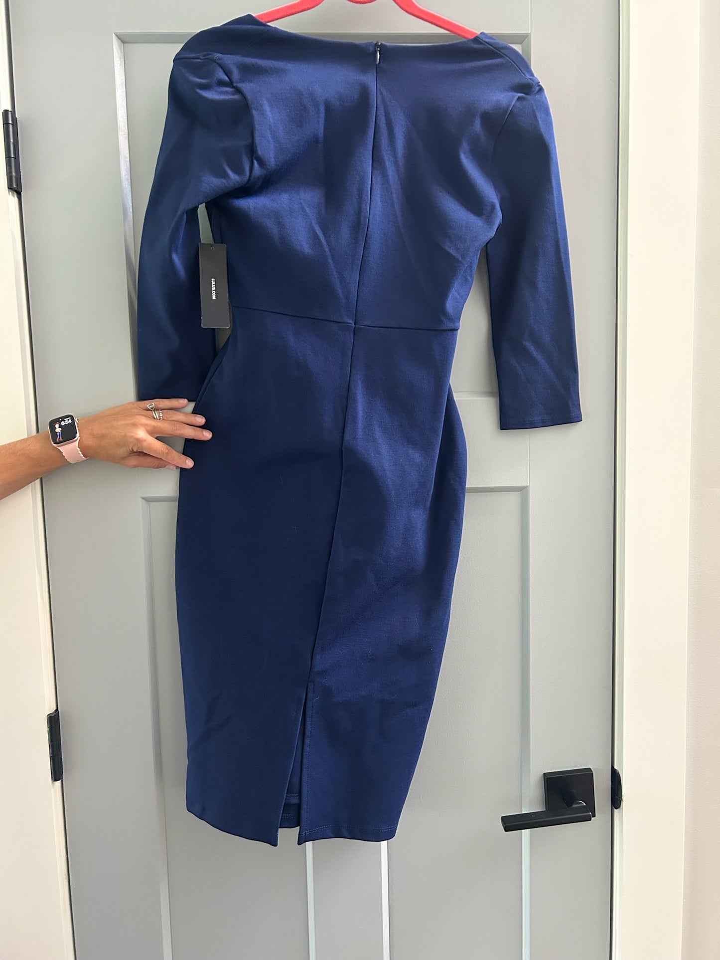 136 NWT size small lulu dress