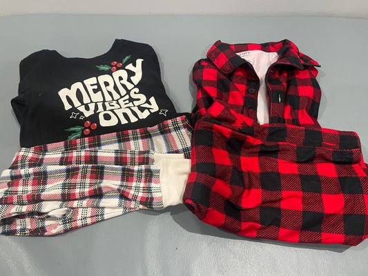 #54 Holiday Pajamas 4T