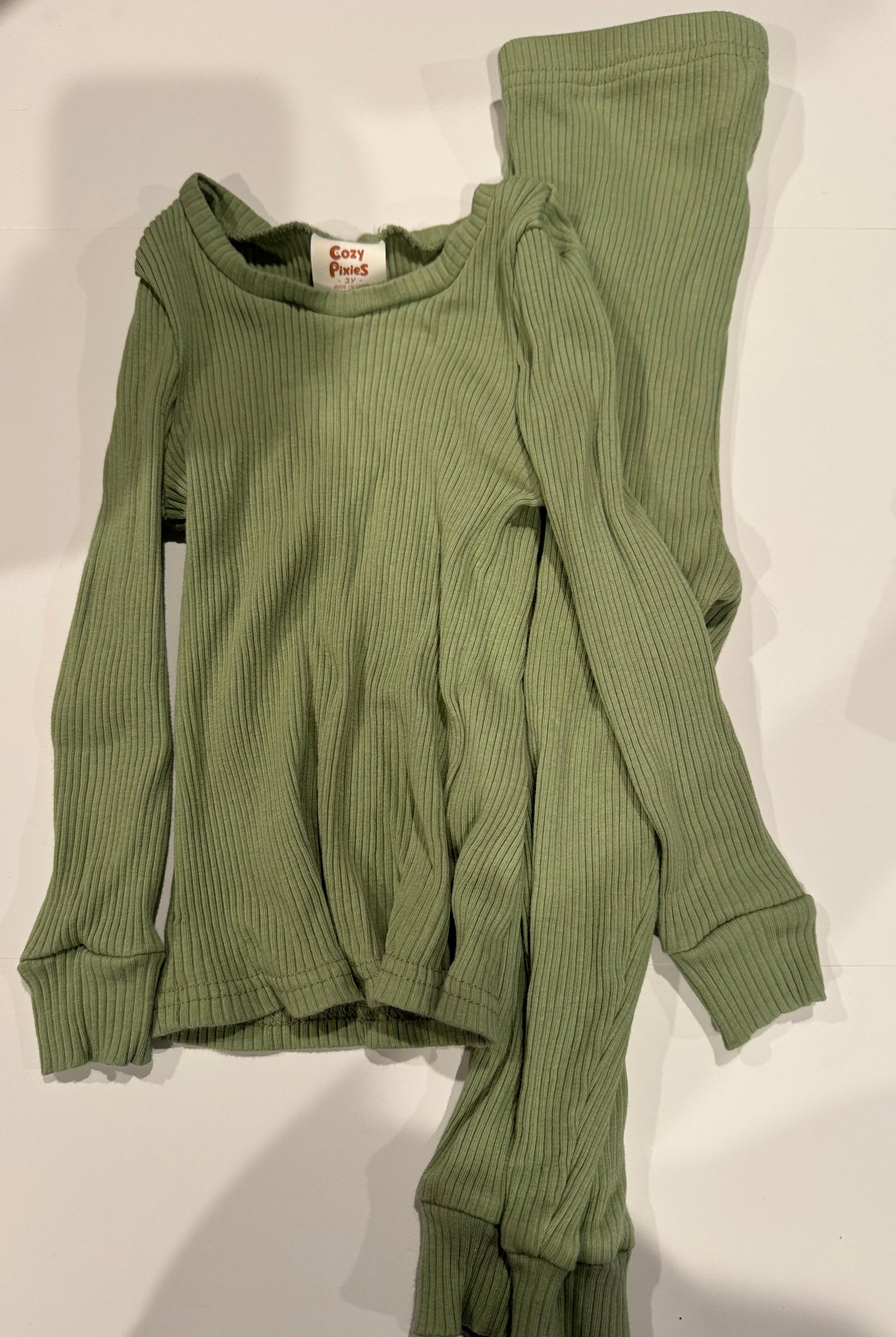 #107 3T Pajamas