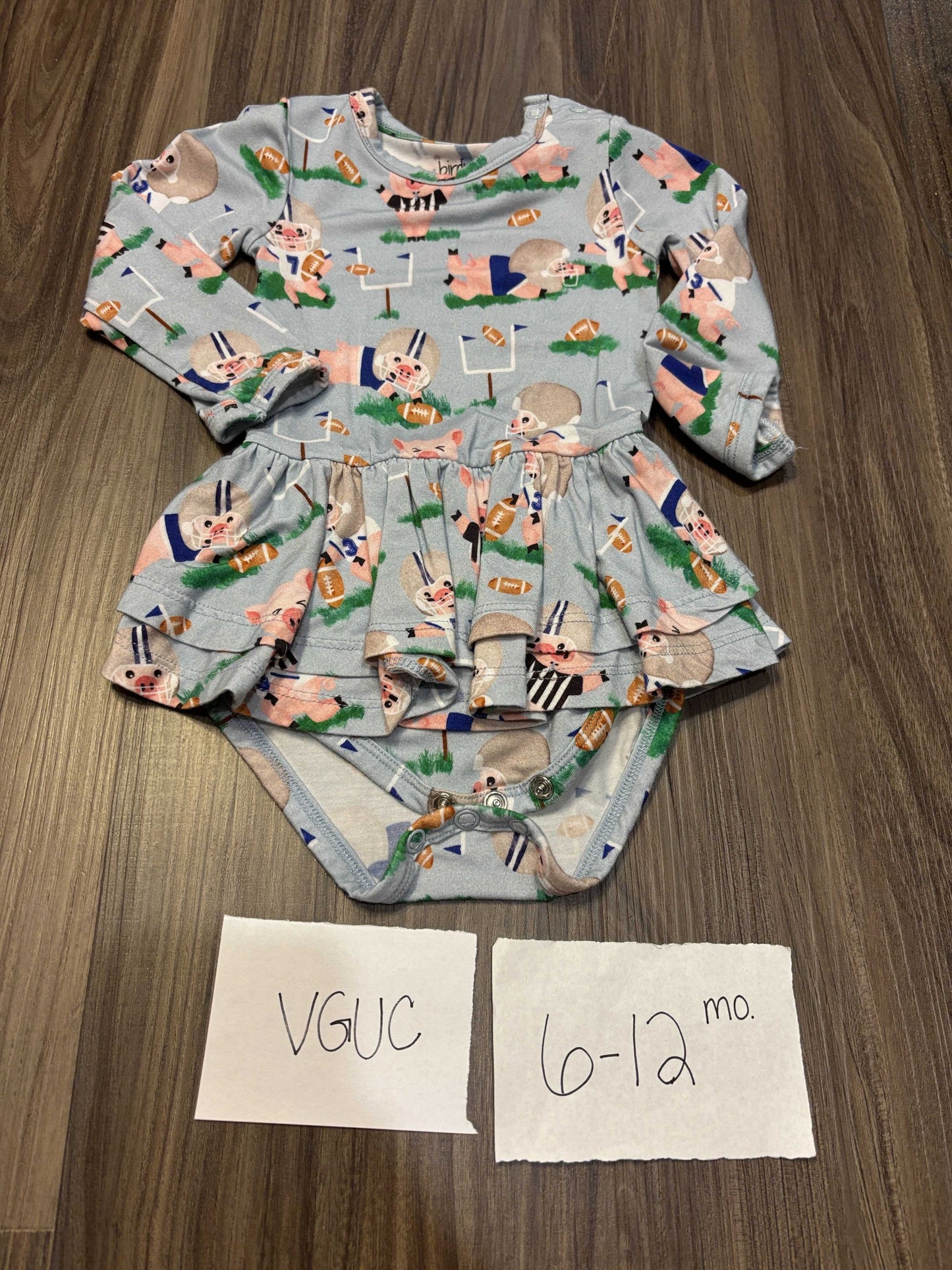 #138 - 6-12 Mo - Birdie Bean (Bamboo) Football Pigs VGUC LS Bodysuit Twirl