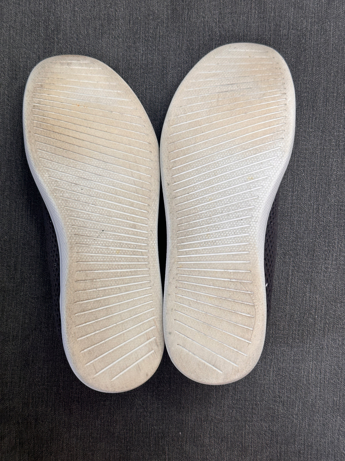 #163 Allbirds Tree Loungers - Womens 9