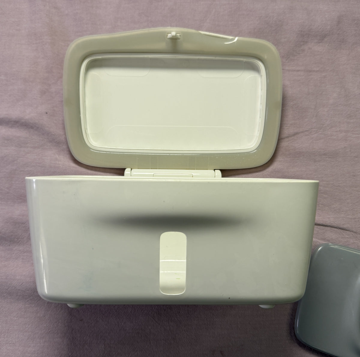 #103 OXO Perfect Pull Wipe Container