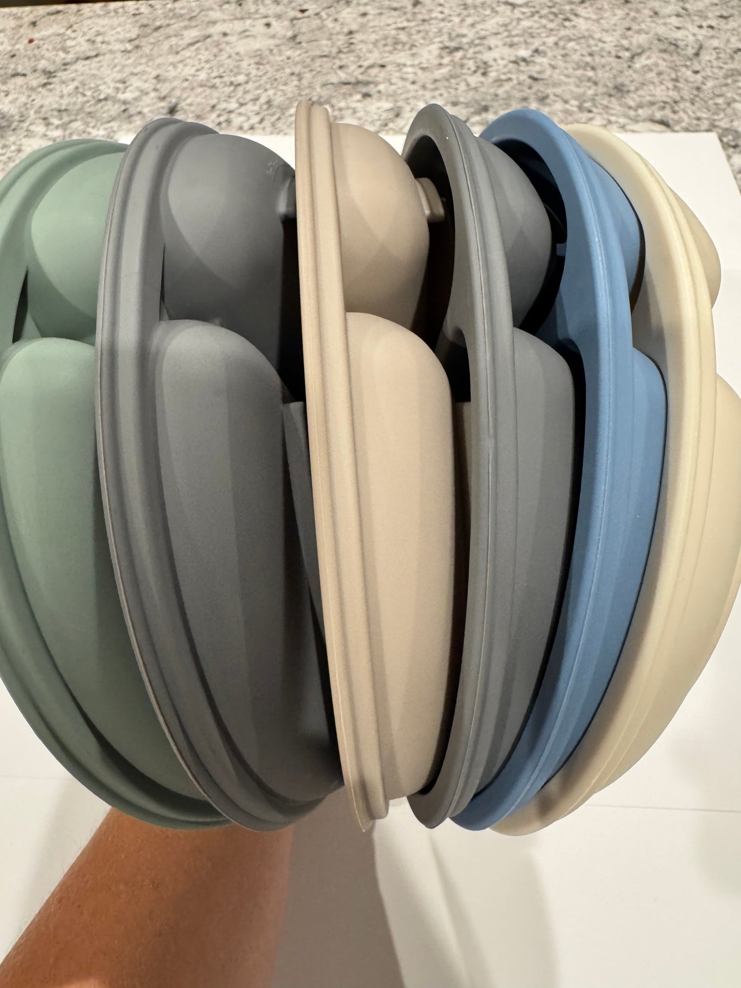 #107 REDUCED WeeSprout Suction Plates (6)