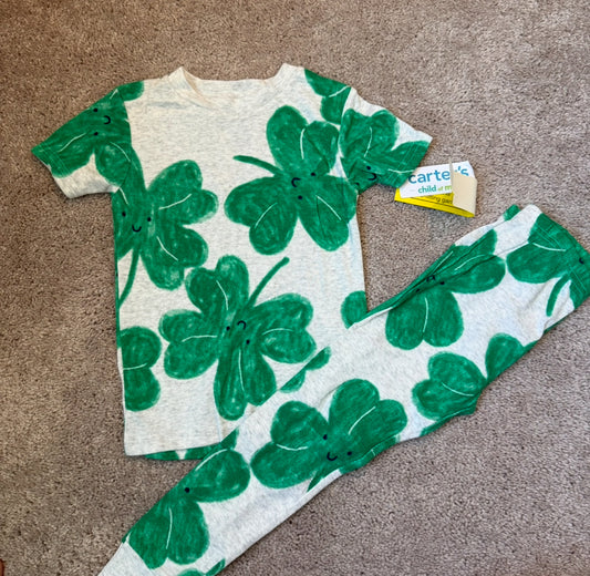 #139 Size 3T NWT Carters st Patrick pajamas