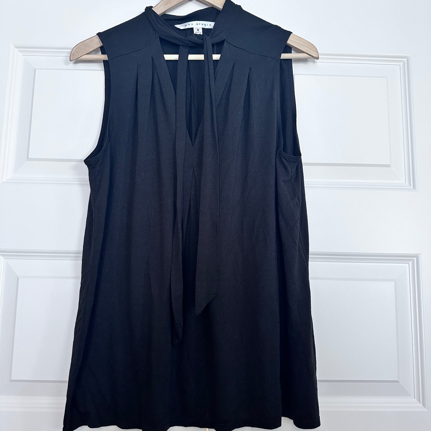 Seller #147 | women’s  Max Studio top | size M