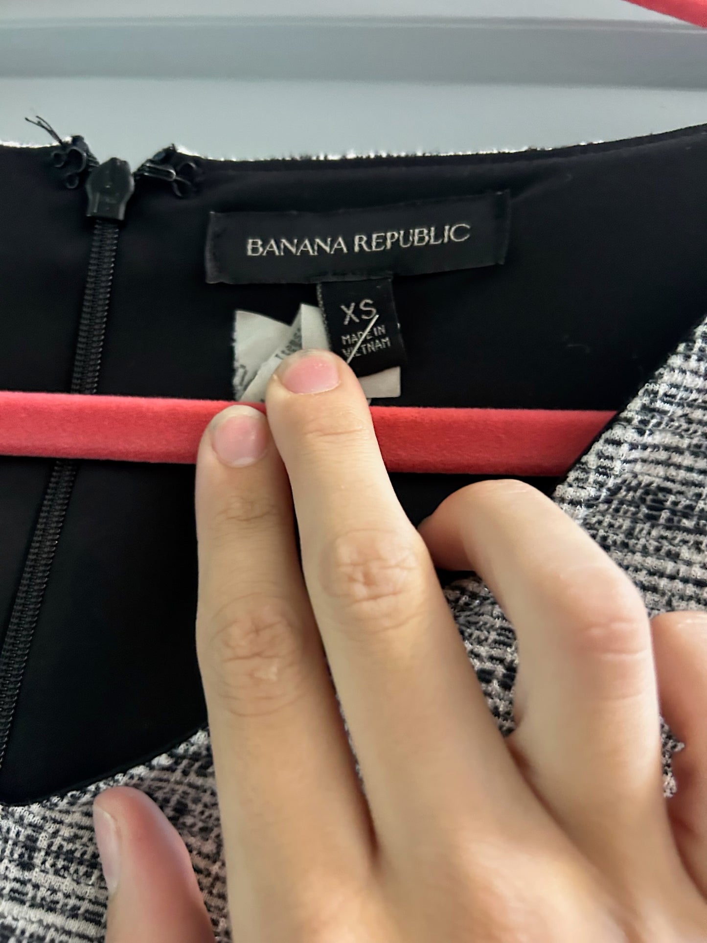136 EUC banana republic dress XS