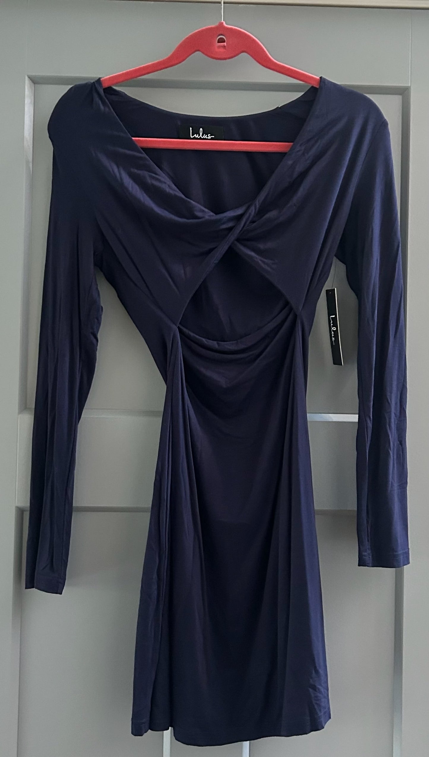 136 nwt lulu twist dress size small