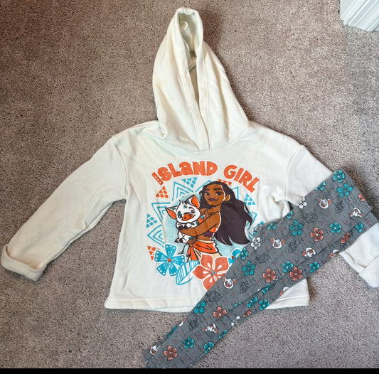 #139 Size 3T Moana Hoodie Outfit