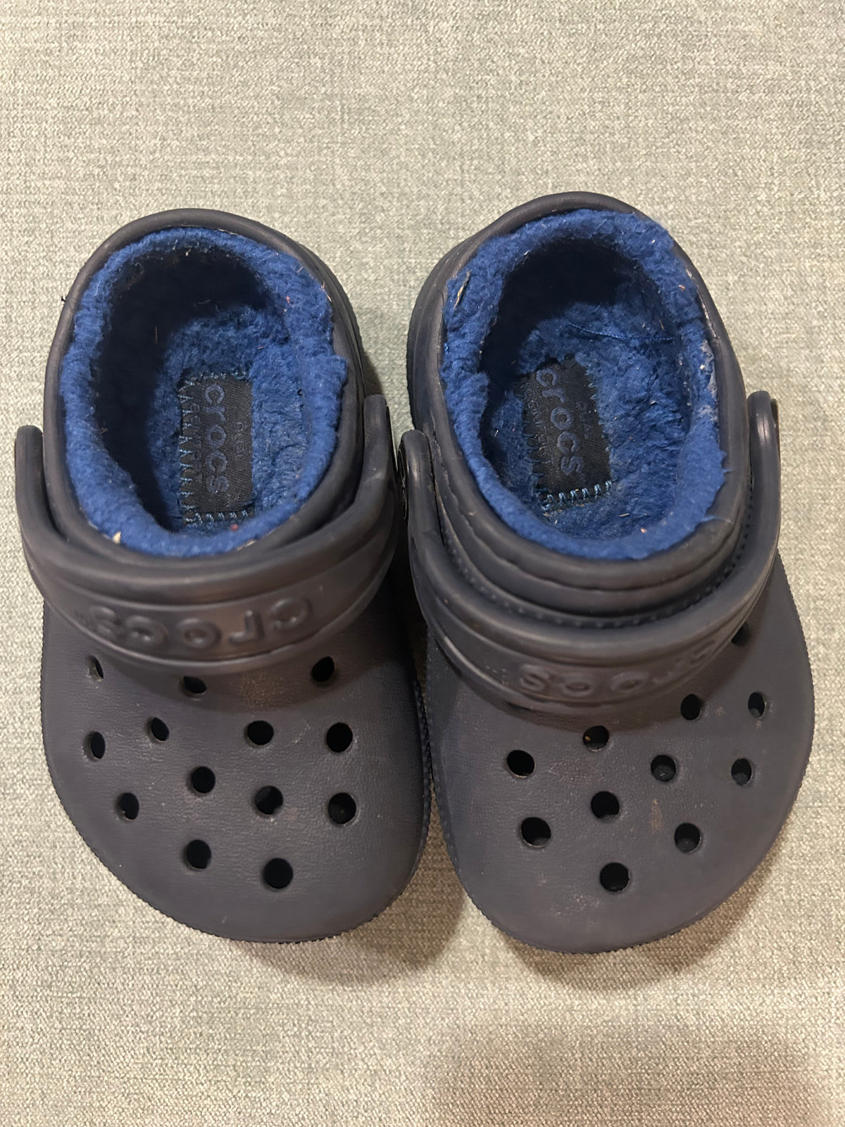 Seller 128 - Fleece Lined Crocs Size 4