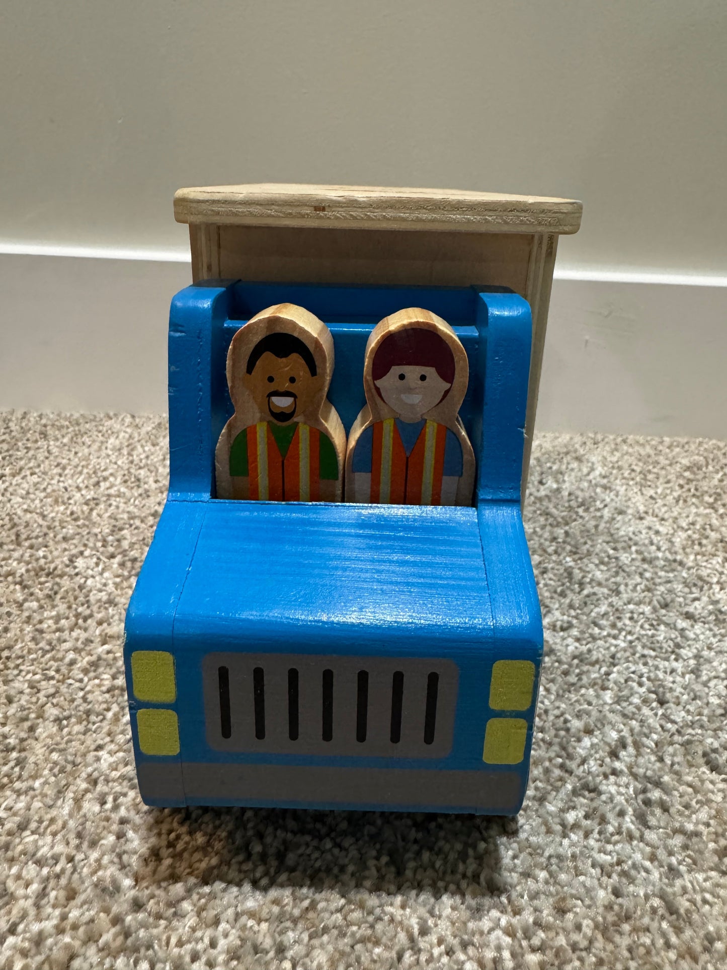 #107 REDUCED Melissa and Doug Shape Sorting Truck