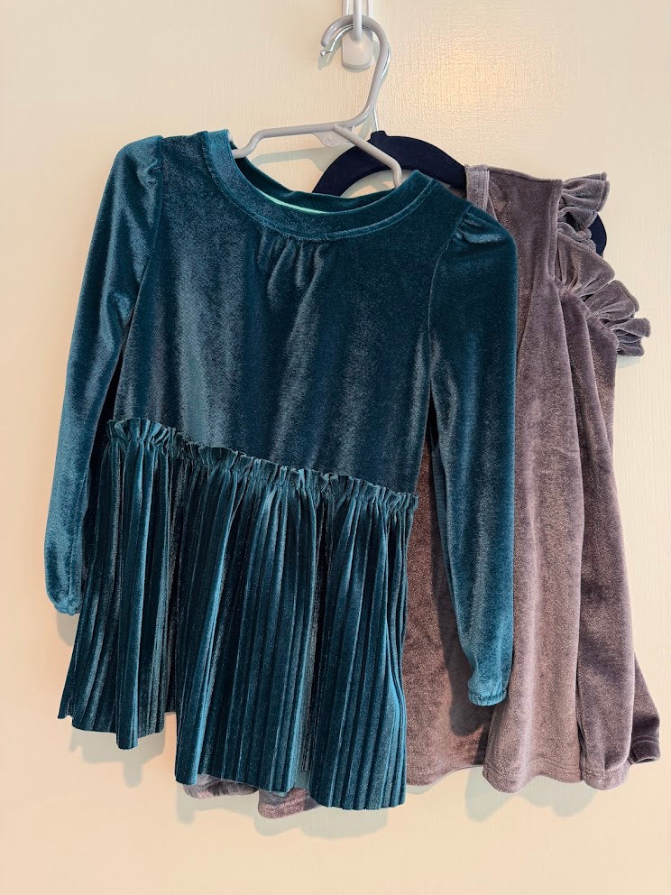 #9 Girls 3T Bundle of Two Velvet Long Sleeve Flowy Blouses _ EUC