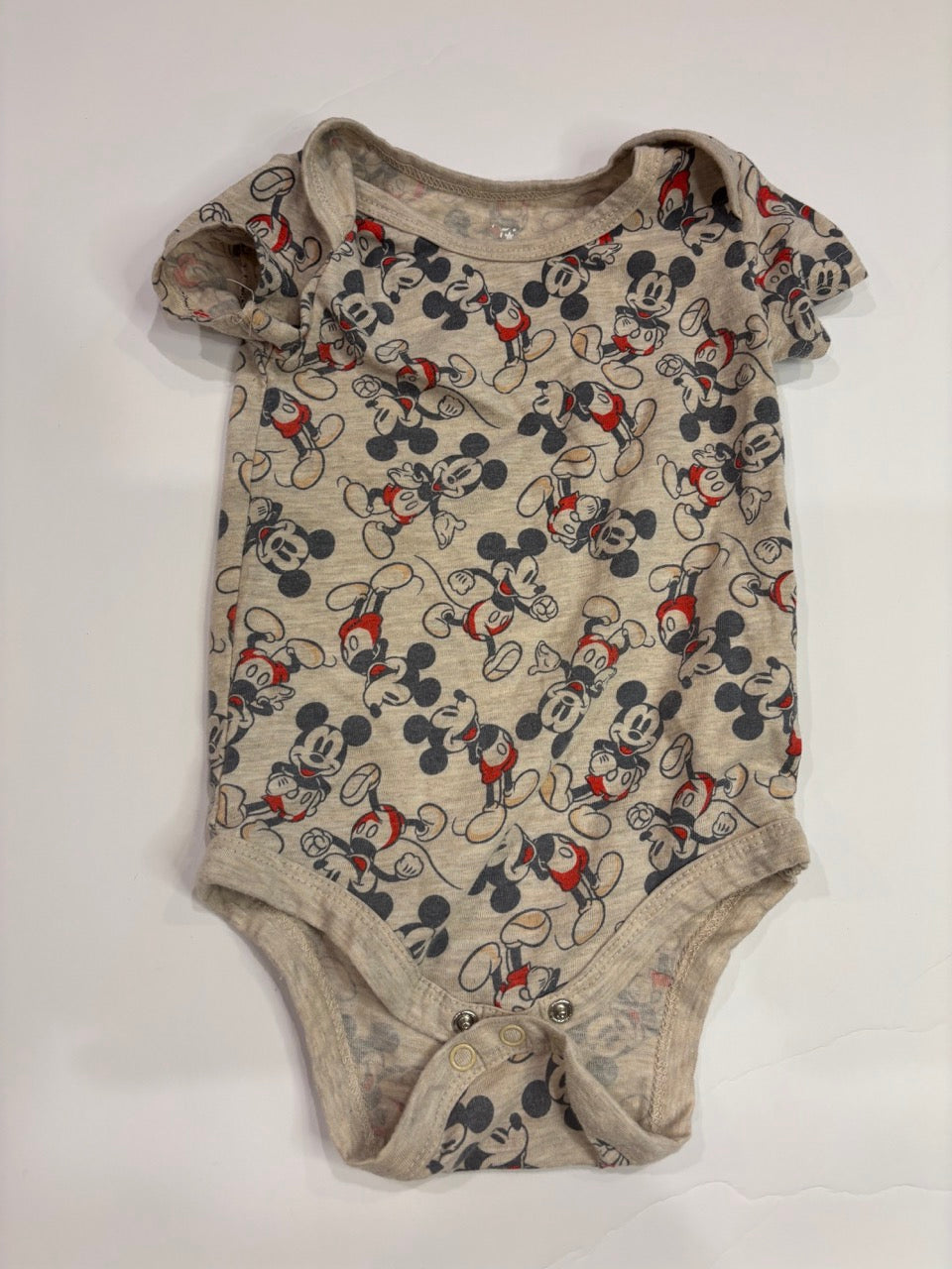 #86A mickey onesie, 12 mo, boy or girl , disney