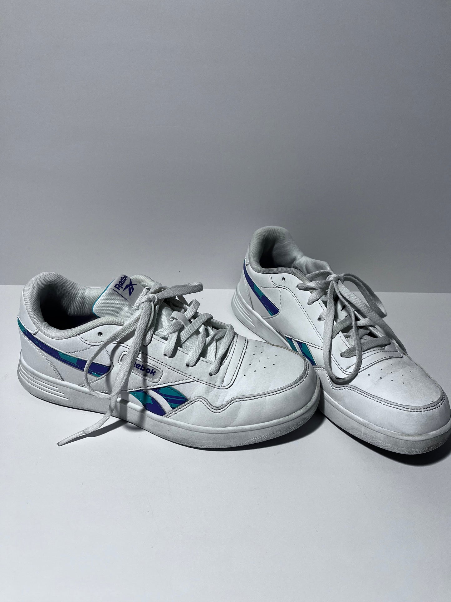 #150  REDUCED girls 4.5 reebok sneakers white teal purple