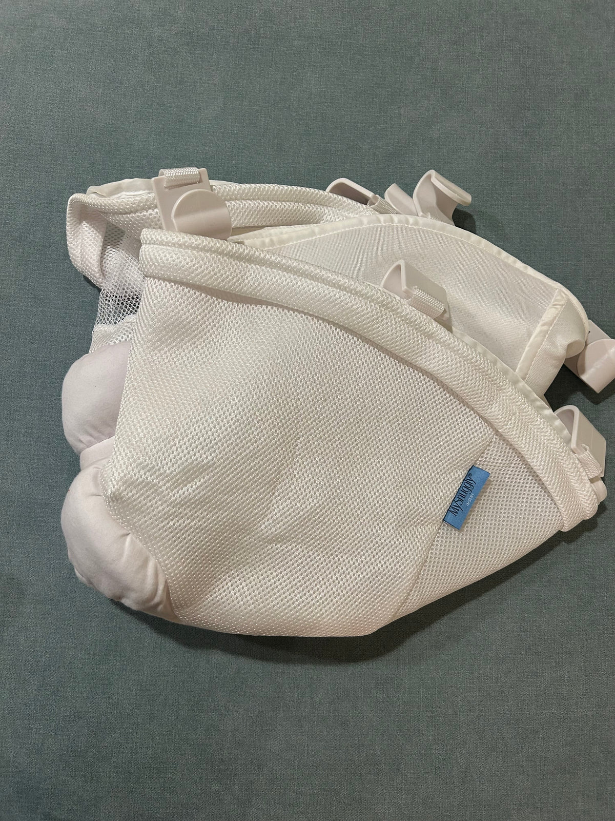 Seller 128 - Halo MySnuggly Bassinet Insert