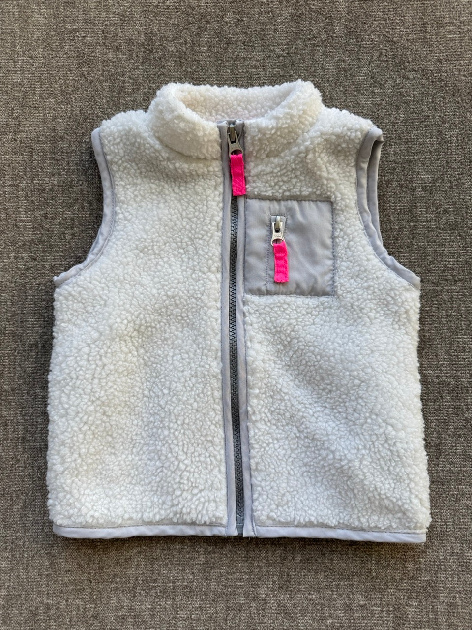 Seller #114 Carter’s White fleece vest girls size 3T
