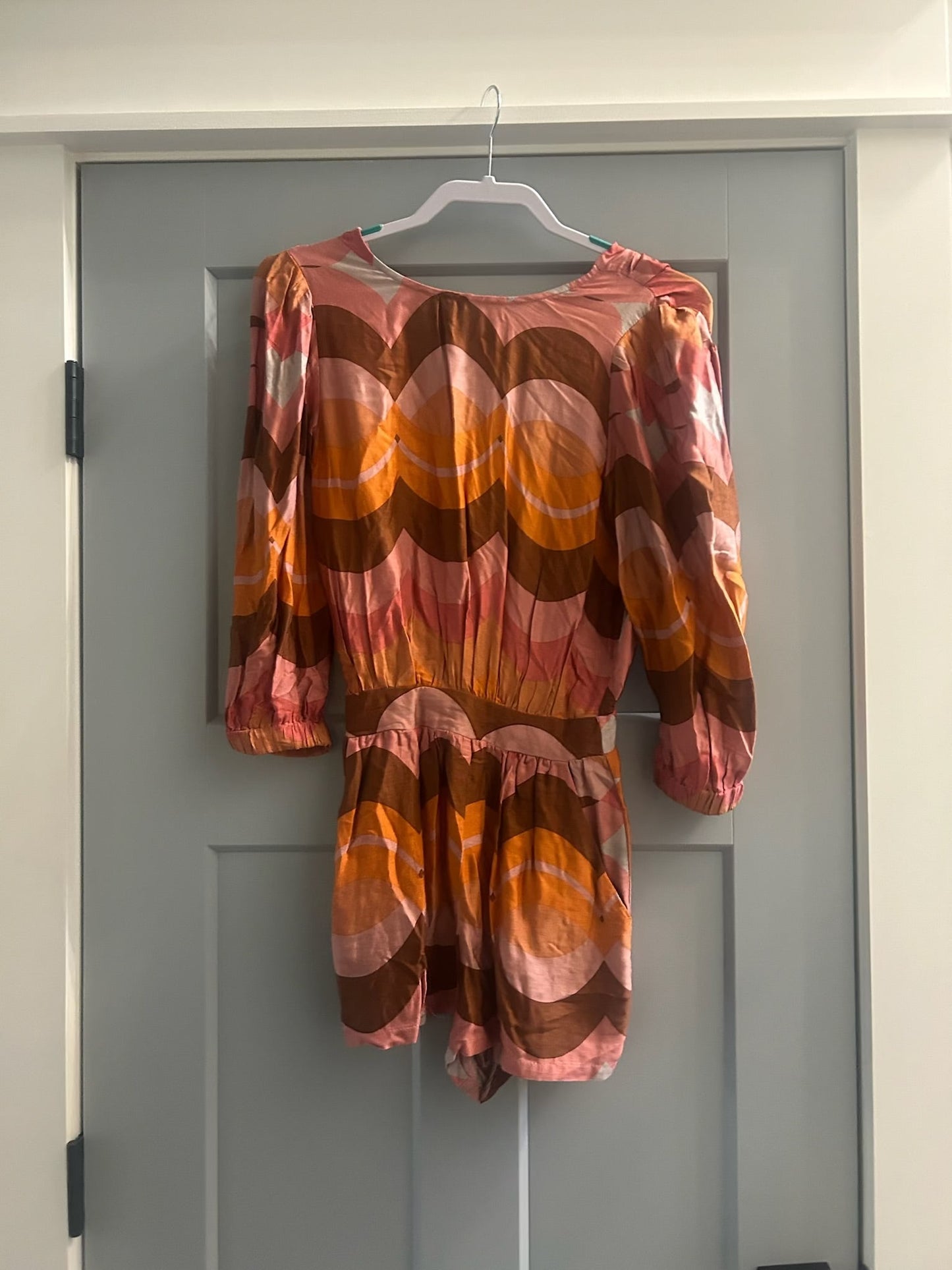 136 EUC romper XS high neck w V in back super cute on!